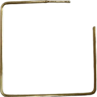 Boucle d'oreille carr&eacute;e